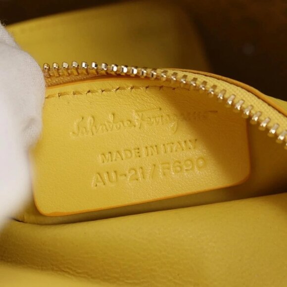 Salvatore Ferragamo Vala Chain Bag Leather 2way Yellow Gold Auth 132893V - Picture 12 of 16